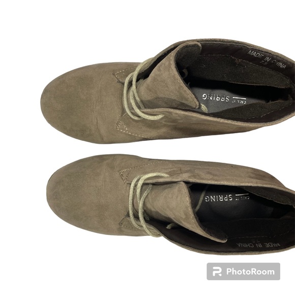 Call It Spring Taupe size 7.5 wedge ankle boots - Picture 5 of 6